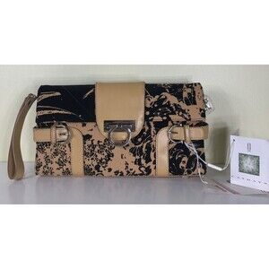CATHAYA Metropolitan Wristlet Clutch by Gu Yuan Black Caramel NEW ( w/defects)